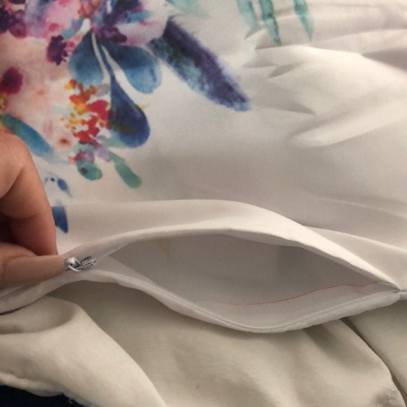 Deer Antler with Floral Details & Bird Pillowcase - Picture 2 of 3